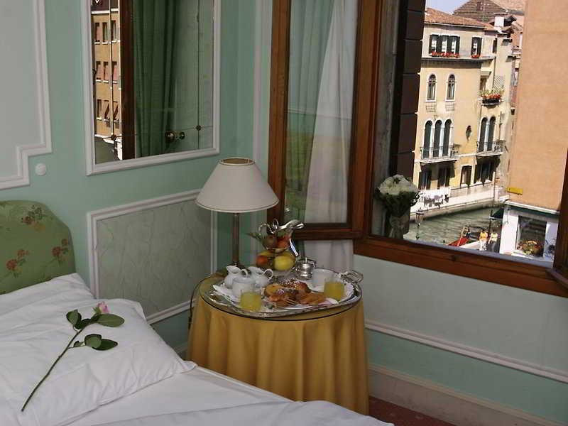 Hotel Arlecchino Venedig Værelse billede